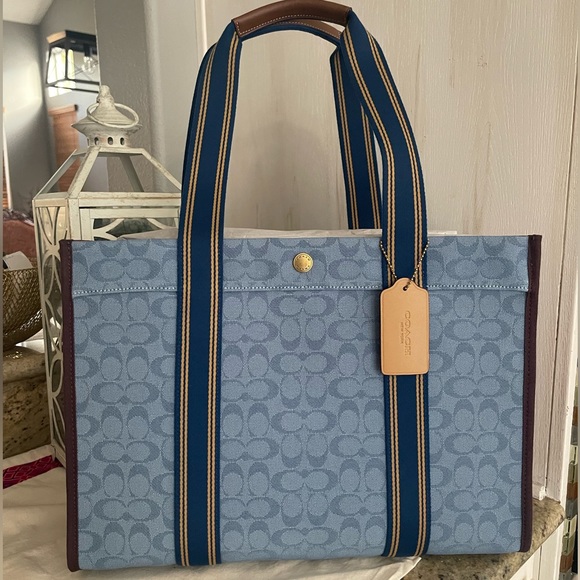 New coach large denim 💙 tote Jacquard Spin Tote 42 - Picture 3 of 10